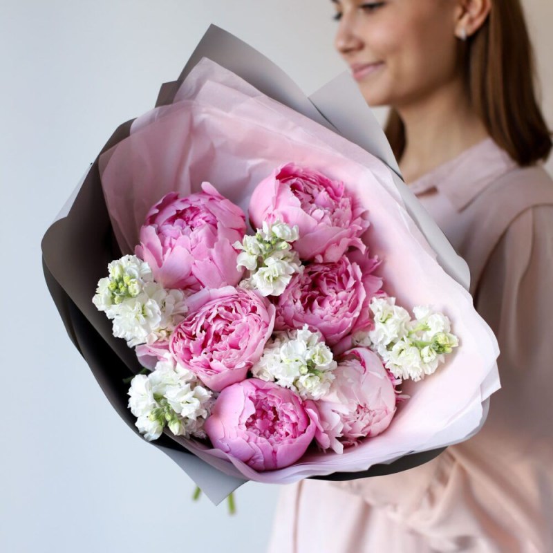 Розовые пионы в Кишиневе